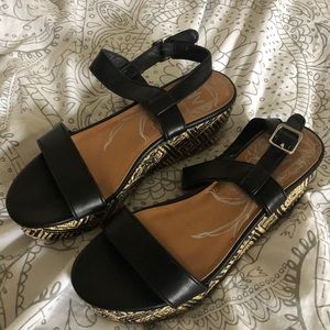 🌴 DOLCE VITA PATTERNED WEDGE SANDALS